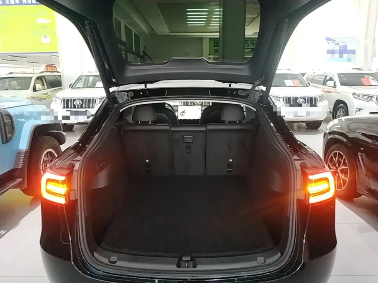 Tesla Model Y 2023 Rear-Wheel-Drive Version — миниатюра 22