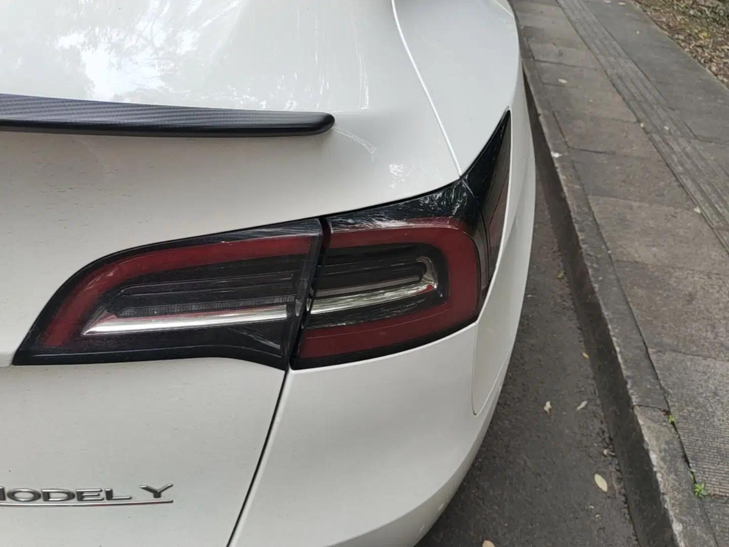 Tesla Model Y 2021 Performance High-Performance All-Wheel-Drive Version — миниатюра 9