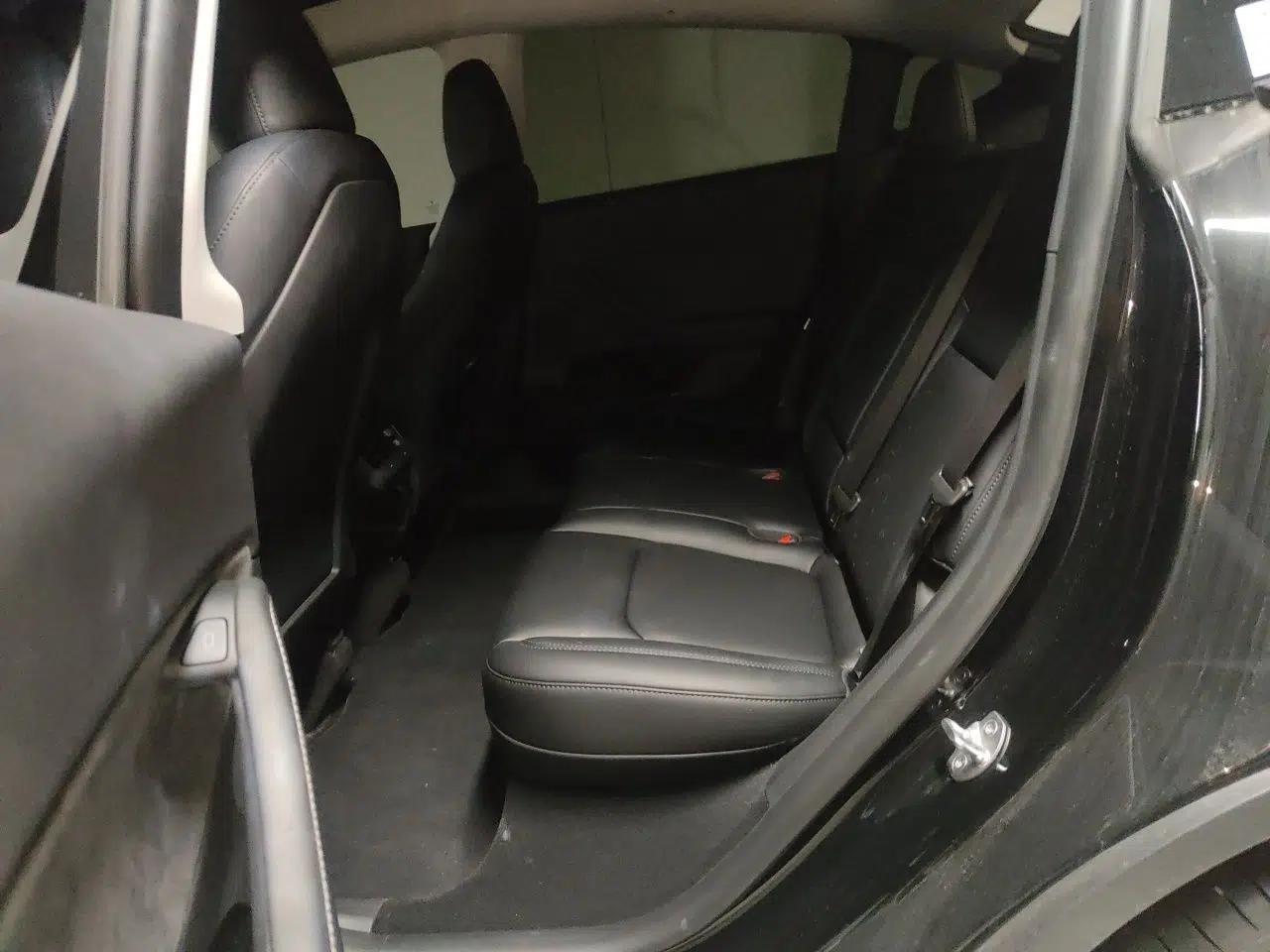 Tesla Model Y 2022 Revised Version Rear-Wheel Drive — миниатюра 14