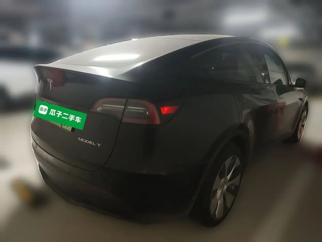 Tesla Model Y 2022 Revised Version Rear-Wheel Drive — миниатюра 4