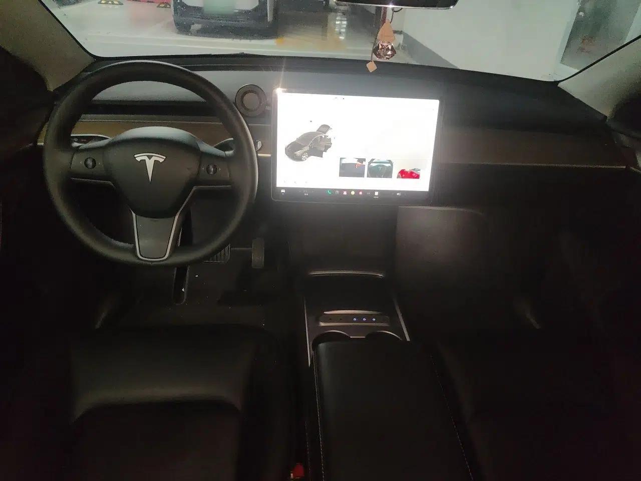 Tesla Model Y 2022 Revised Version Rear-Wheel Drive — миниатюра 6