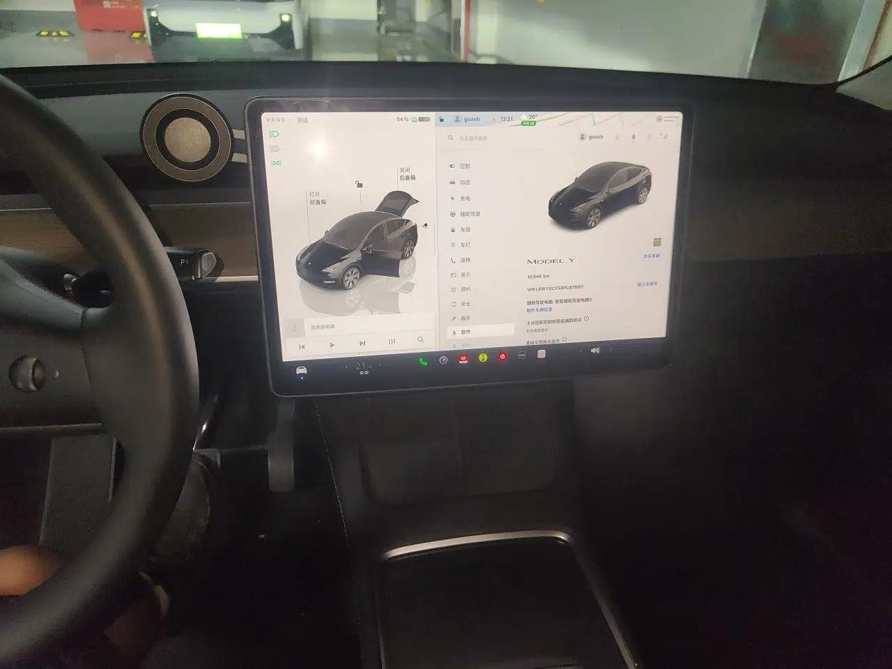 Tesla Model Y 2022 Revised Version Rear-Wheel Drive — миниатюра 10