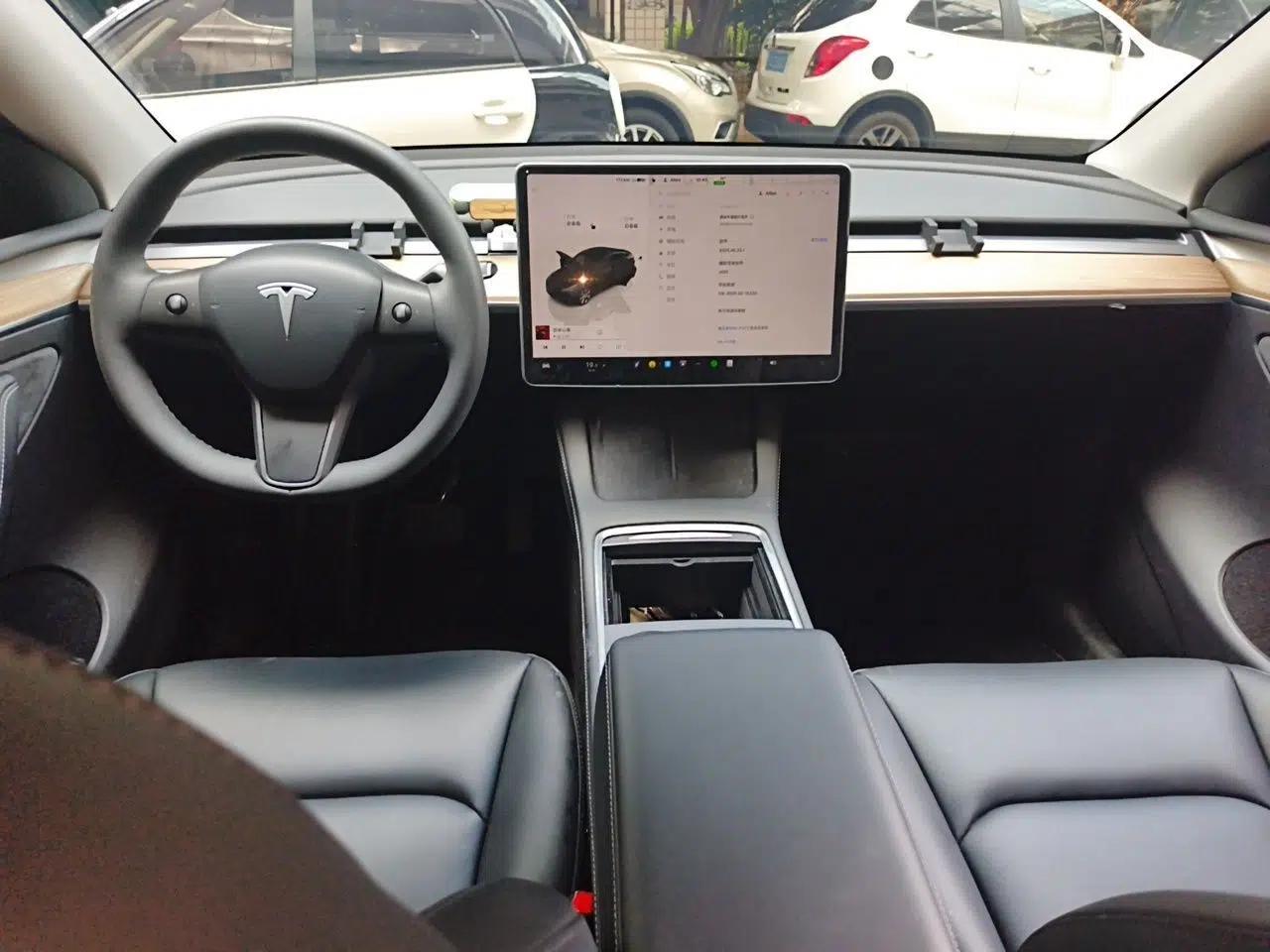 Tesla Model Y 2022 Revised Version Rear-Wheel Drive — миниатюра 6
