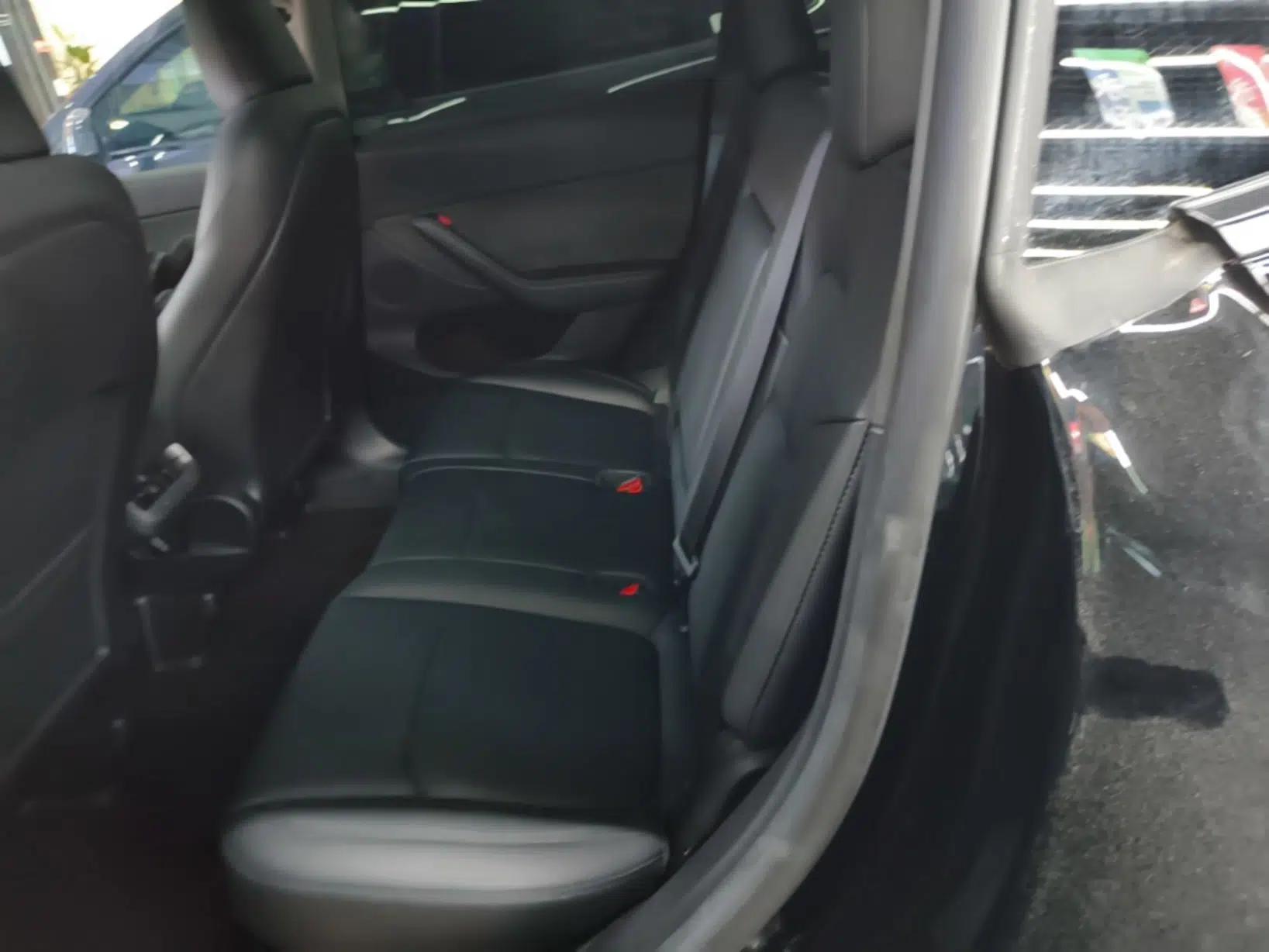 Tesla Model Y 2023 Rear-Wheel-Drive Version — миниатюра 25