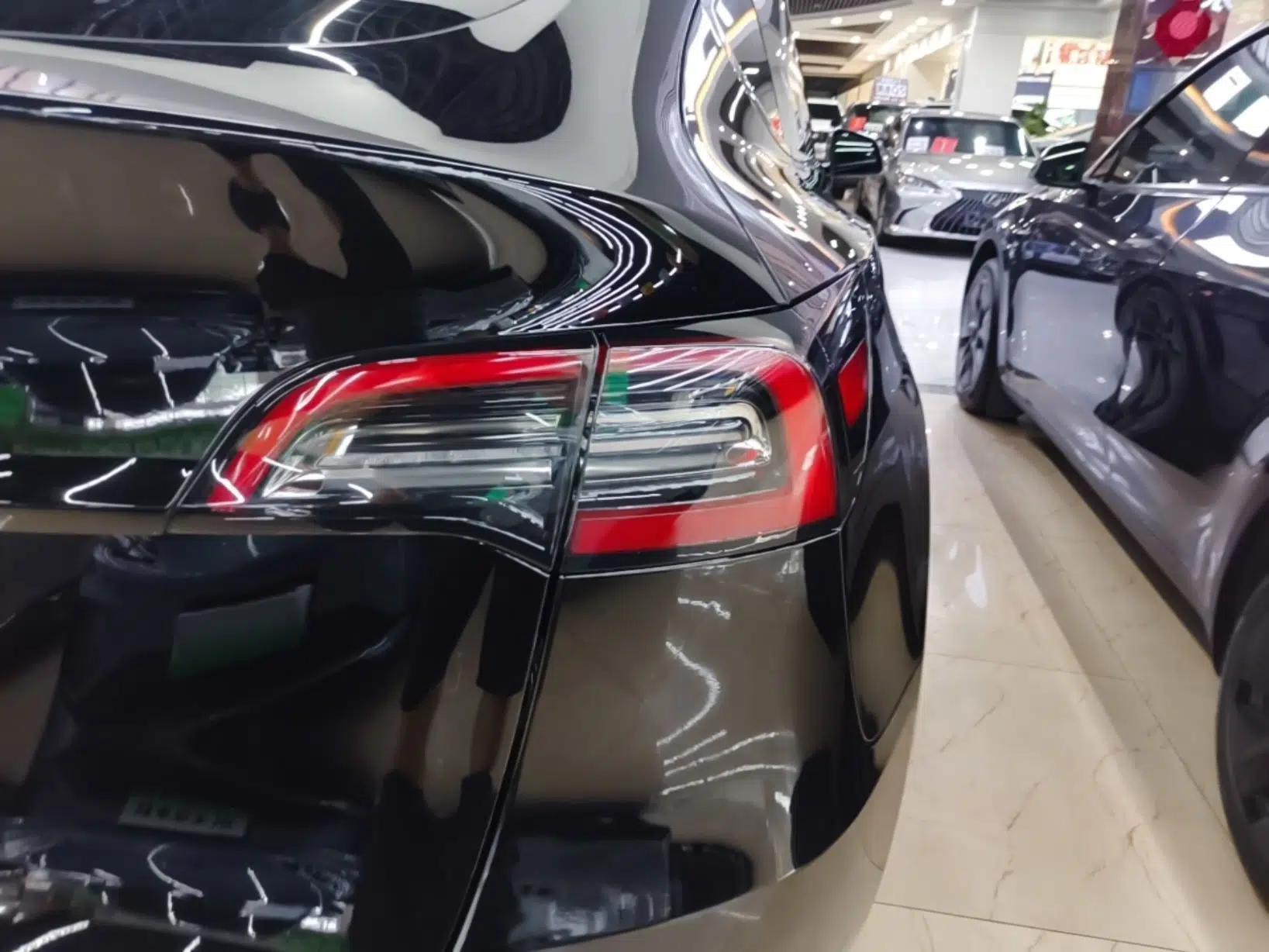 Tesla Model Y 2023 Rear-Wheel-Drive Version — миниатюра 9