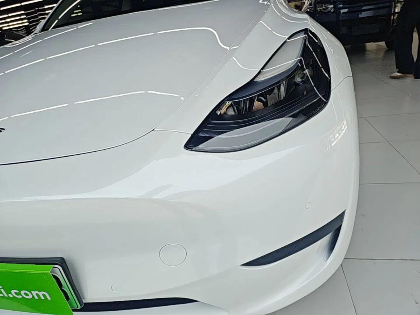 Tesla Model Y 2023 Rear-Wheel-Drive Version — миниатюра 8