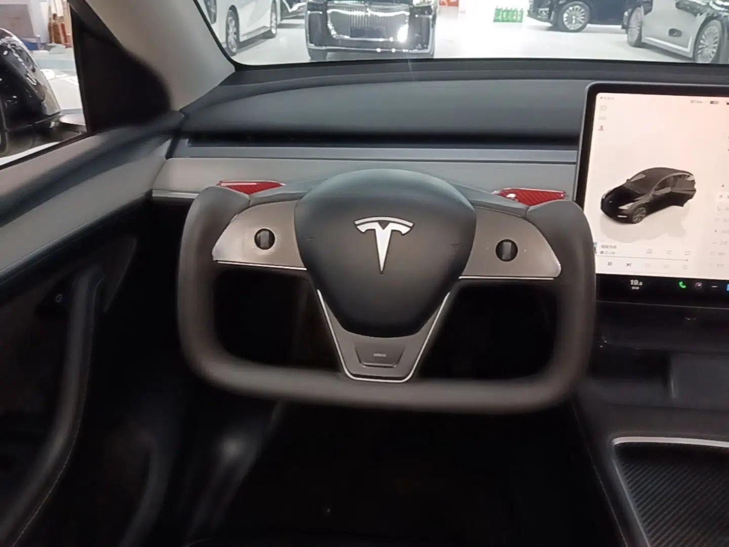 Tesla Model Y 2023 Rear-Wheel-Drive Version — миниатюра 13