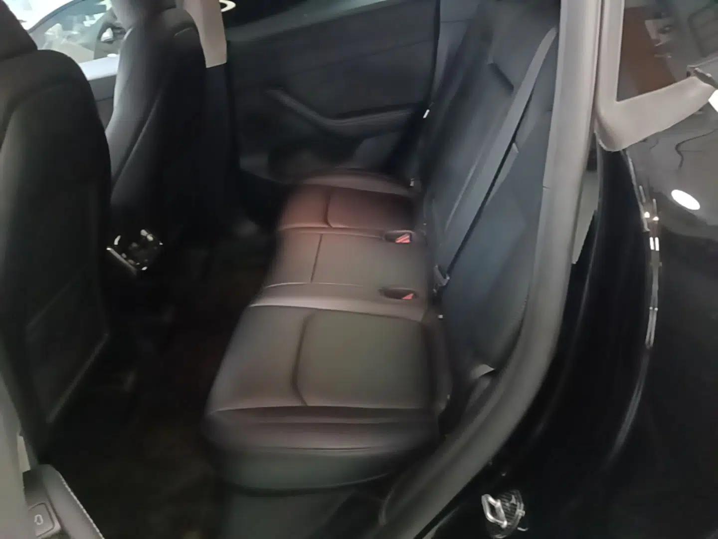 Tesla Model Y 2023 Rear-Wheel-Drive Version — миниатюра 20