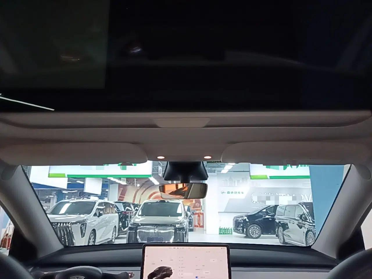 Tesla Model Y 2023 Rear-Wheel-Drive Version — миниатюра 21
