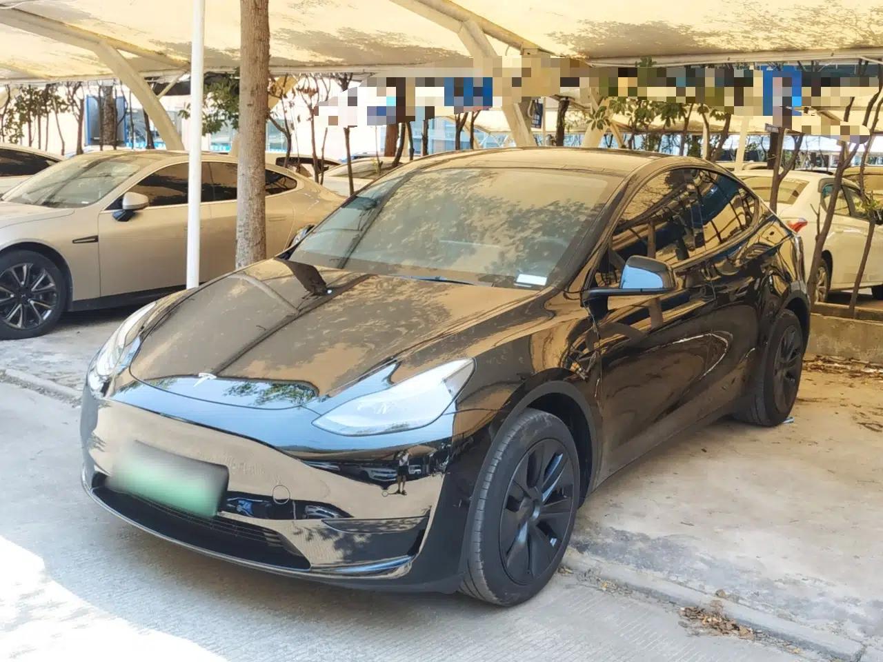 Tesla Model Y 2023 Rear-Wheel-Drive Version — миниатюра 1