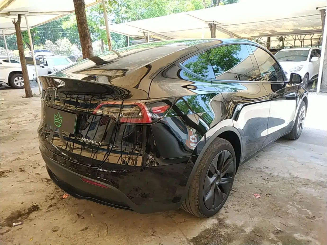 Tesla Model Y 2023 Rear-Wheel-Drive Version — миниатюра 6