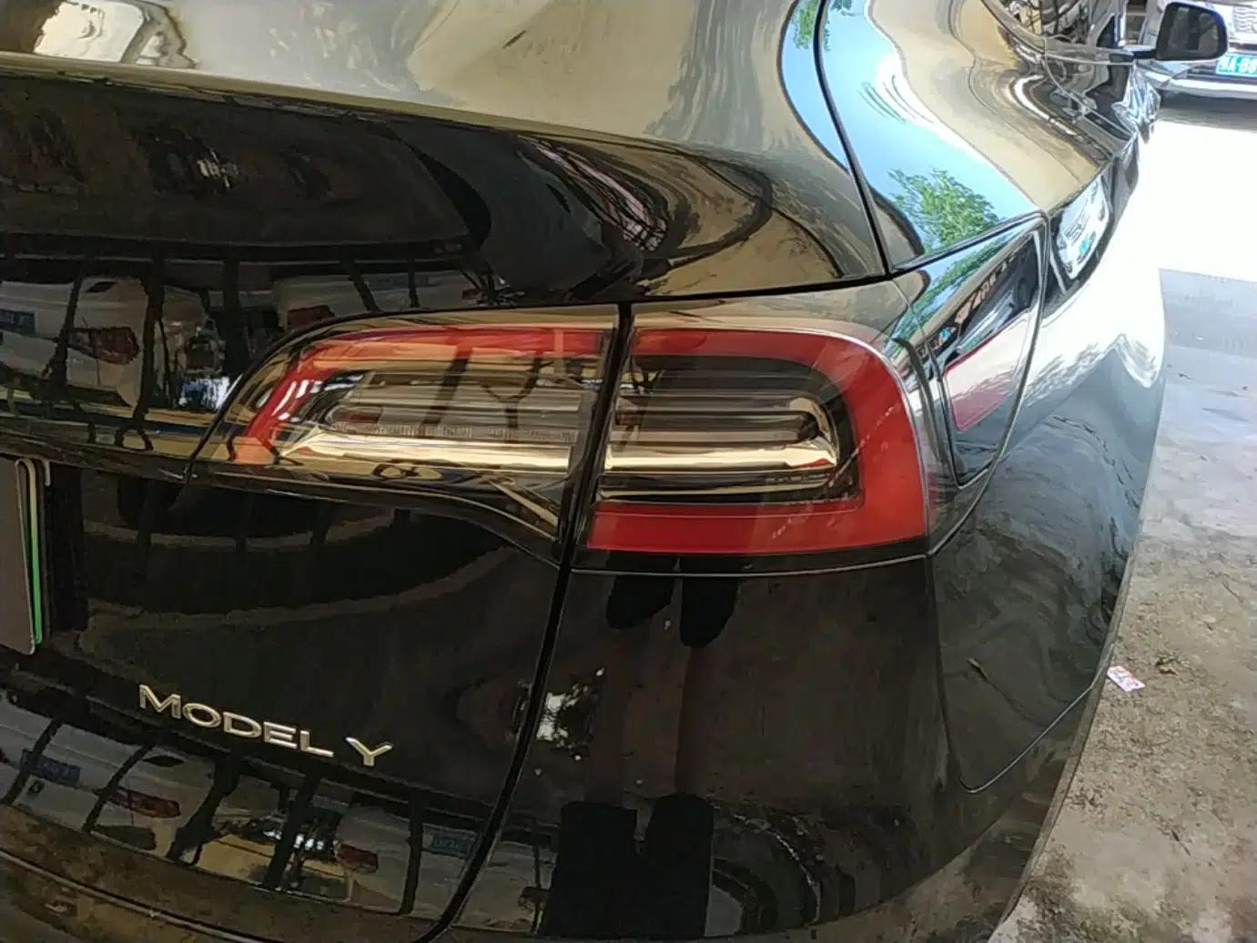 Tesla Model Y 2023 Rear-Wheel-Drive Version — миниатюра 9