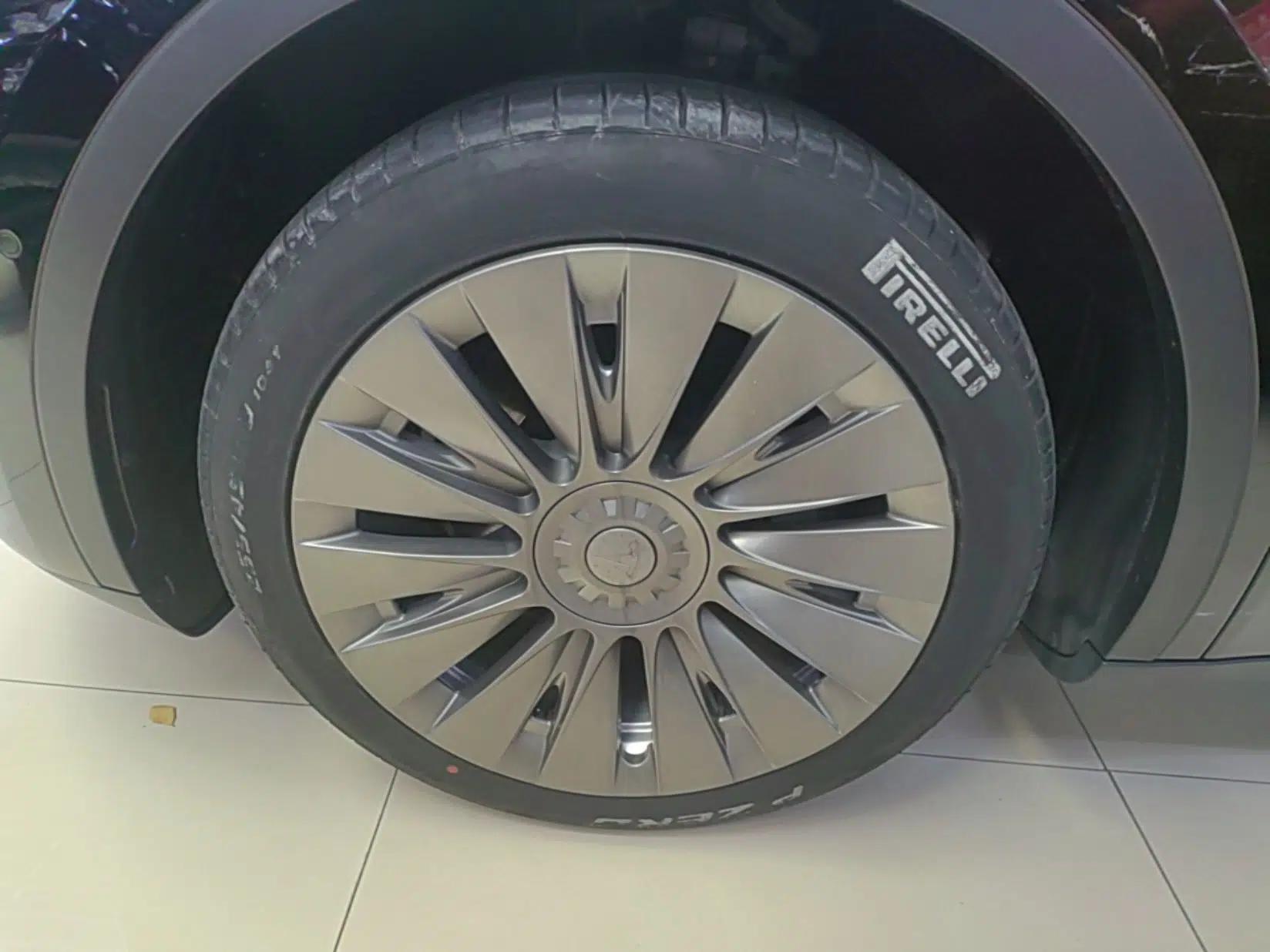 Tesla Model Y 2022 Revised Version Rear-Wheel Drive — миниатюра 10