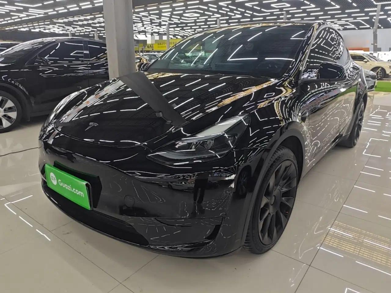 Tesla Model Y 2022 Rear-Wheel-Drive Version — миниатюра 1
