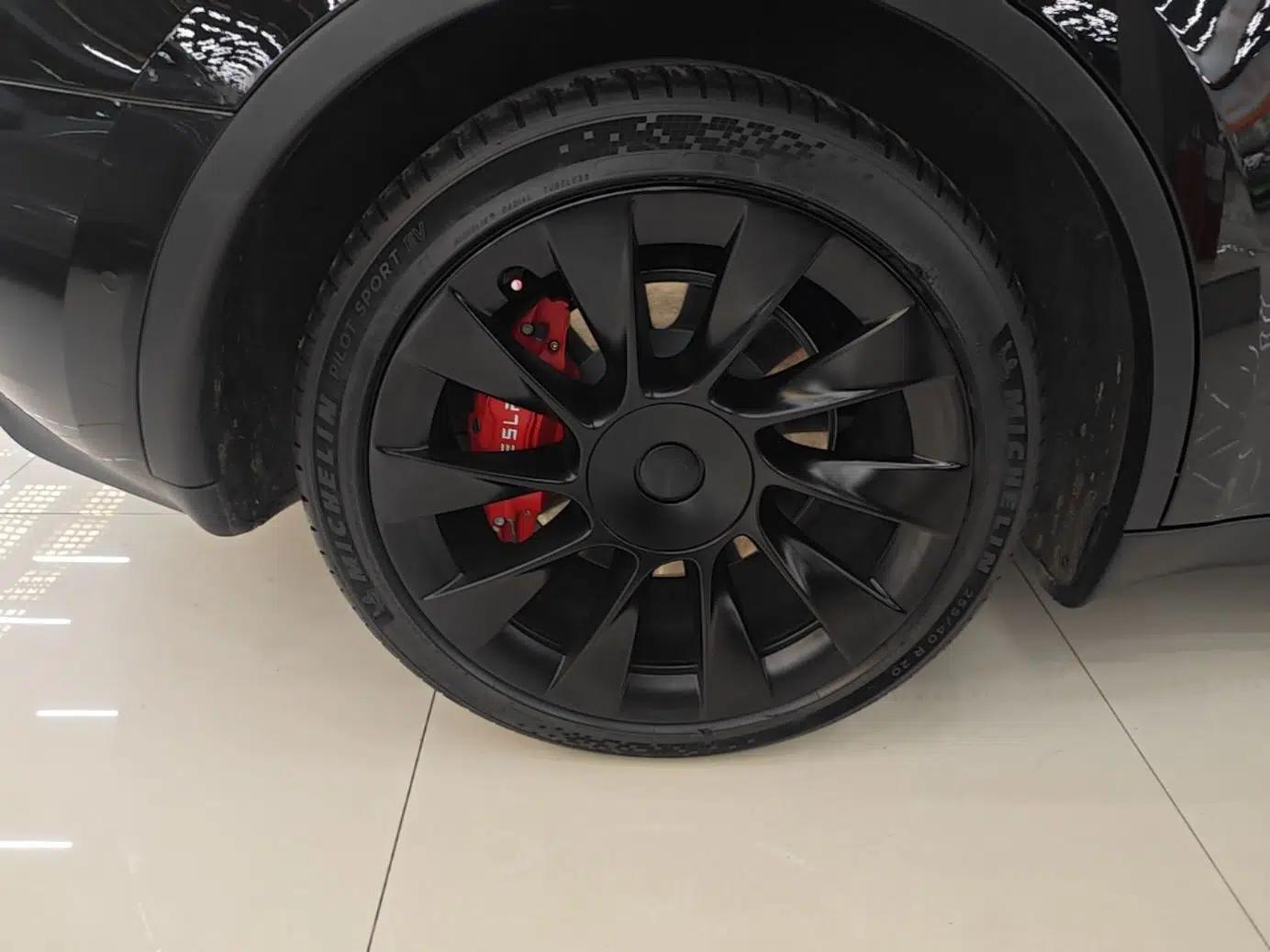 Tesla Model Y 2022 Rear-Wheel-Drive Version — миниатюра 11