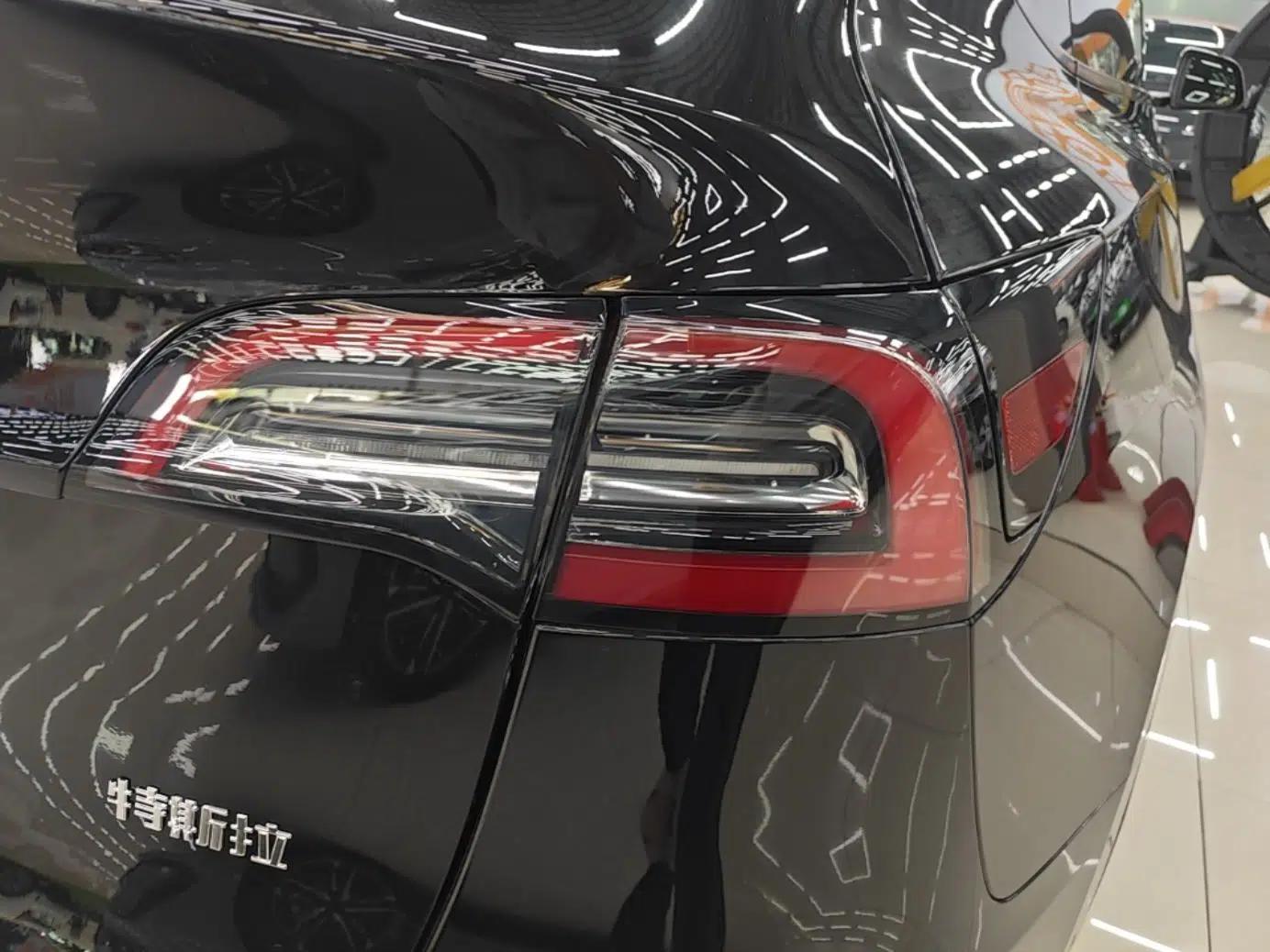 Tesla Model Y 2022 Rear-Wheel-Drive Version — миниатюра 9