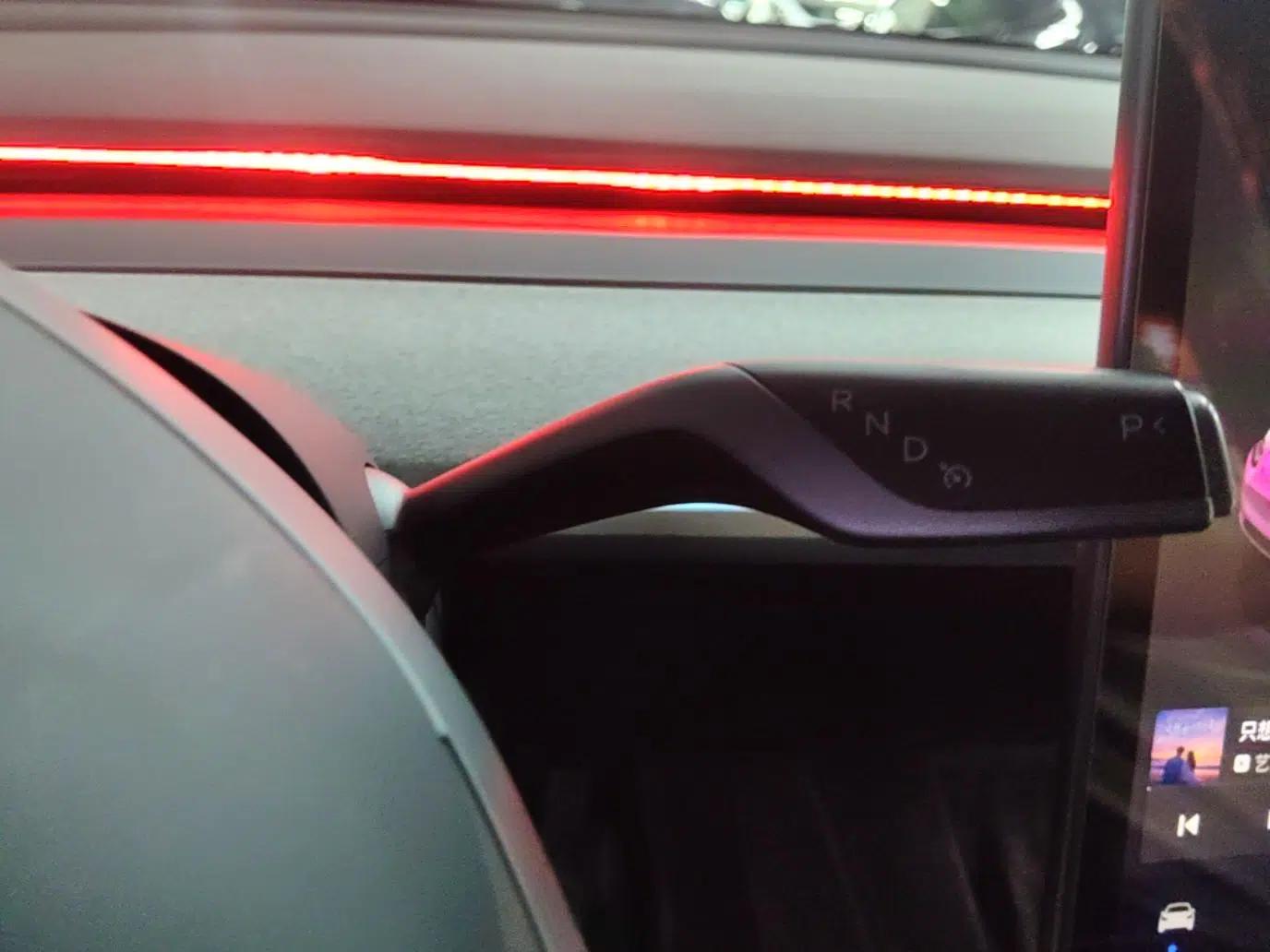 Tesla Model Y 2023 Rear-Wheel-Drive Version — миниатюра 16