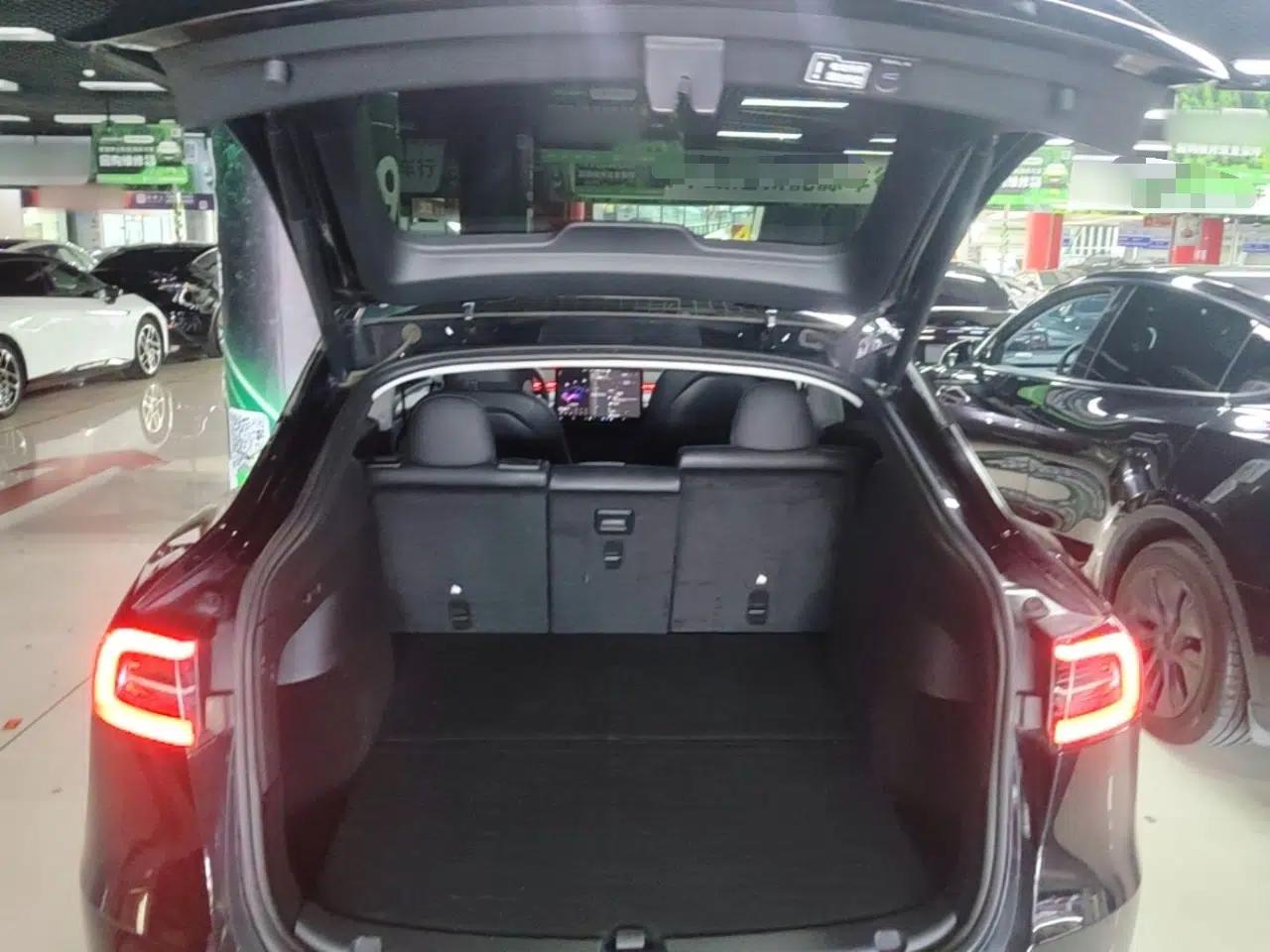 Tesla Model Y 2023 Rear-Wheel-Drive Version — миниатюра 22