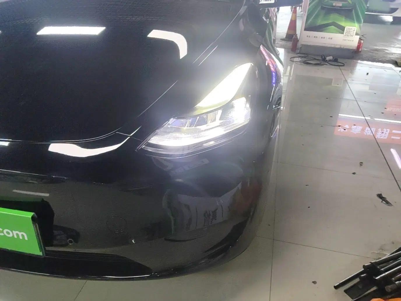 Tesla Model Y 2023 Rear-Wheel-Drive Version — миниатюра 8
