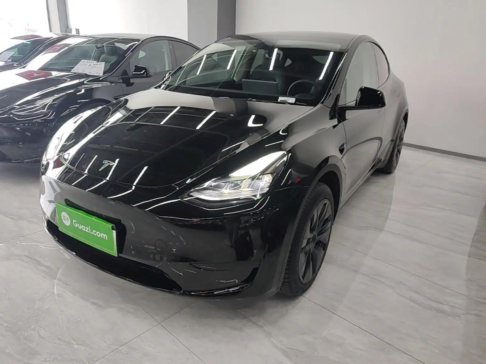 Tesla Model Y 2023 Rear-Wheel-Drive Version — миниатюра 1