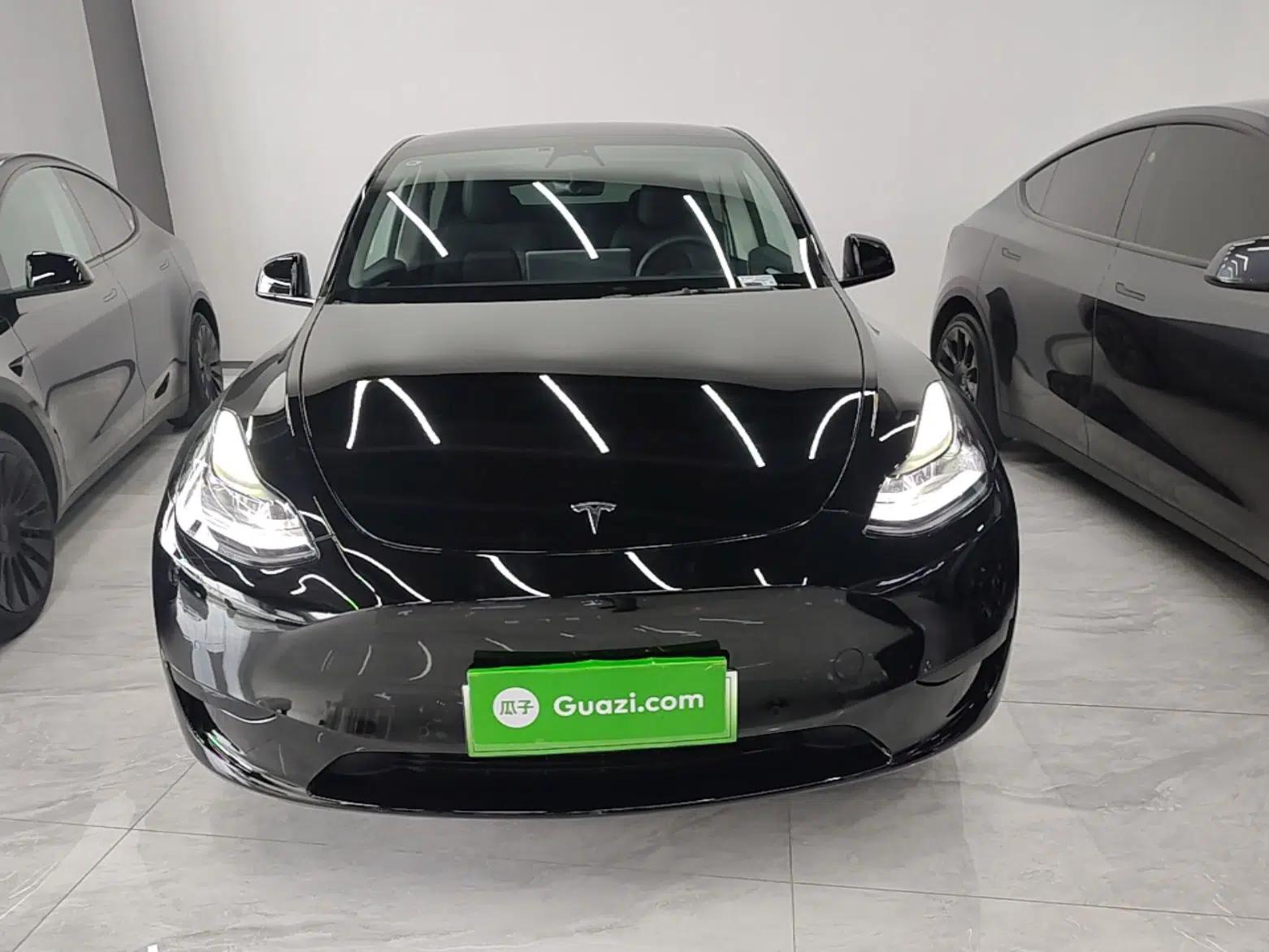 Tesla Model Y 2023 Rear-Wheel-Drive Version — миниатюра 2