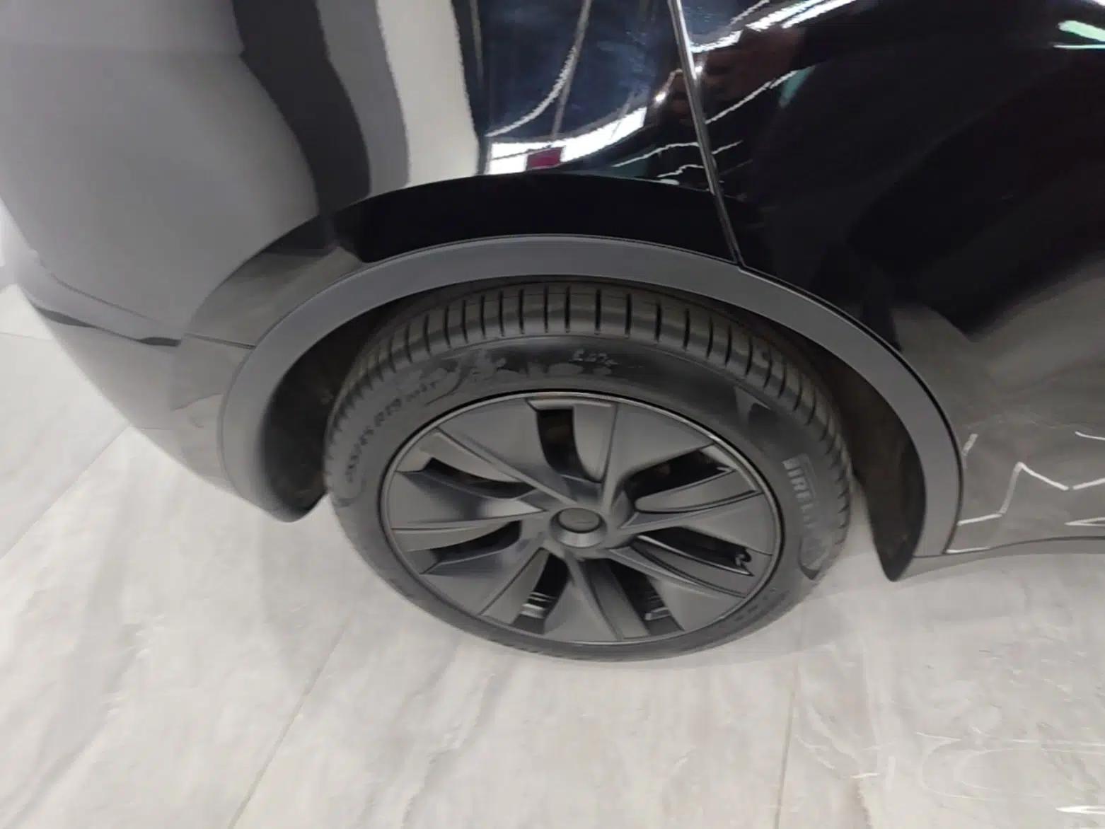 Tesla Model Y 2023 Rear-Wheel-Drive Version — миниатюра 11