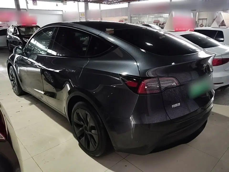 Tesla Model Y 2024 Rear-Wheel-Drive Version — миниатюра 4