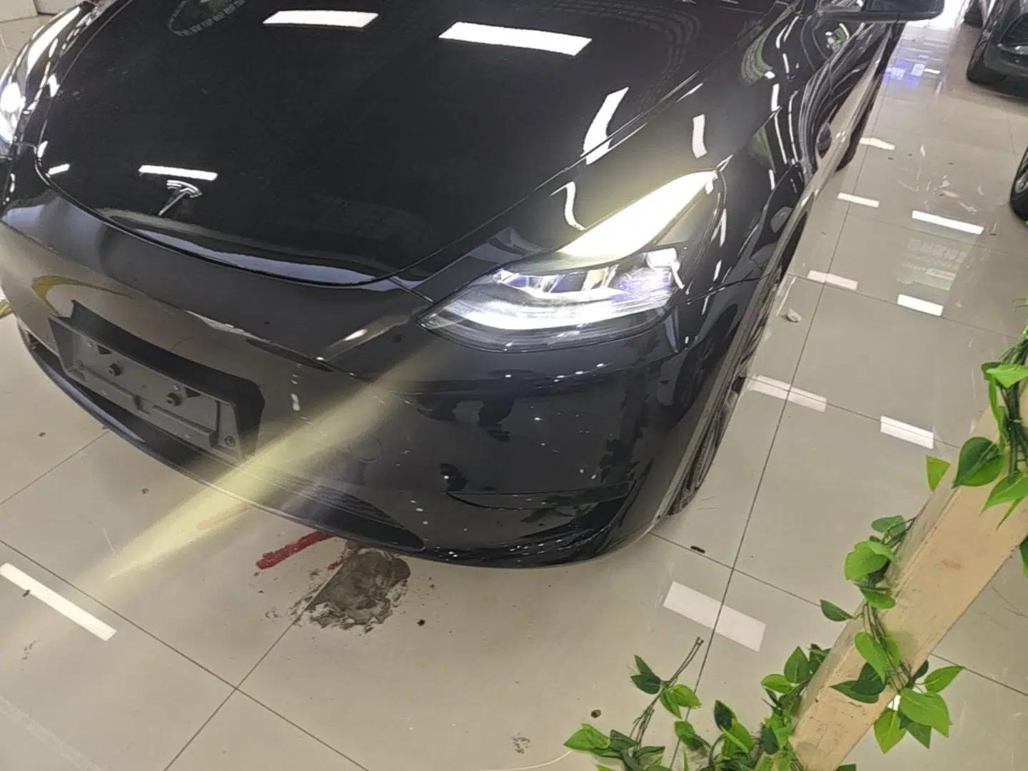 Tesla Model Y 2023 Rear-Wheel-Drive Version — миниатюра 8