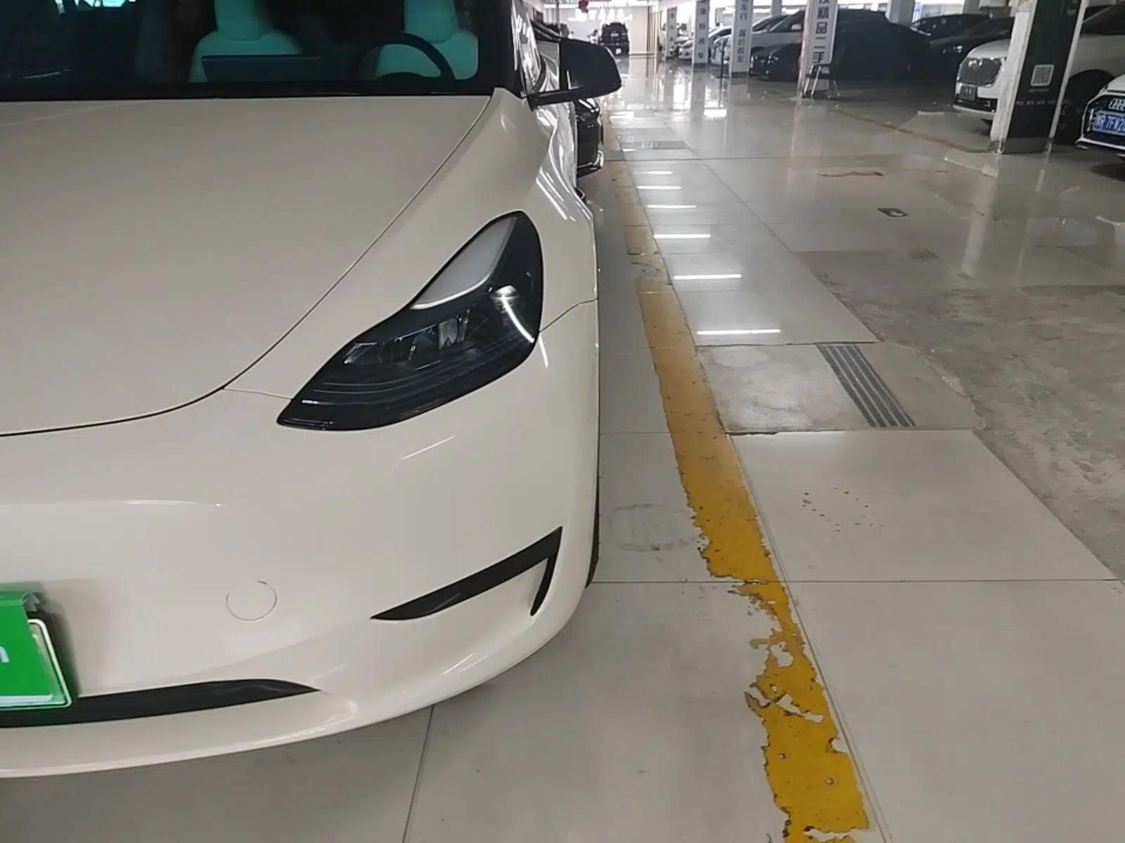 Tesla Model Y 2022 Revised Version Rear-Wheel Drive — миниатюра 8