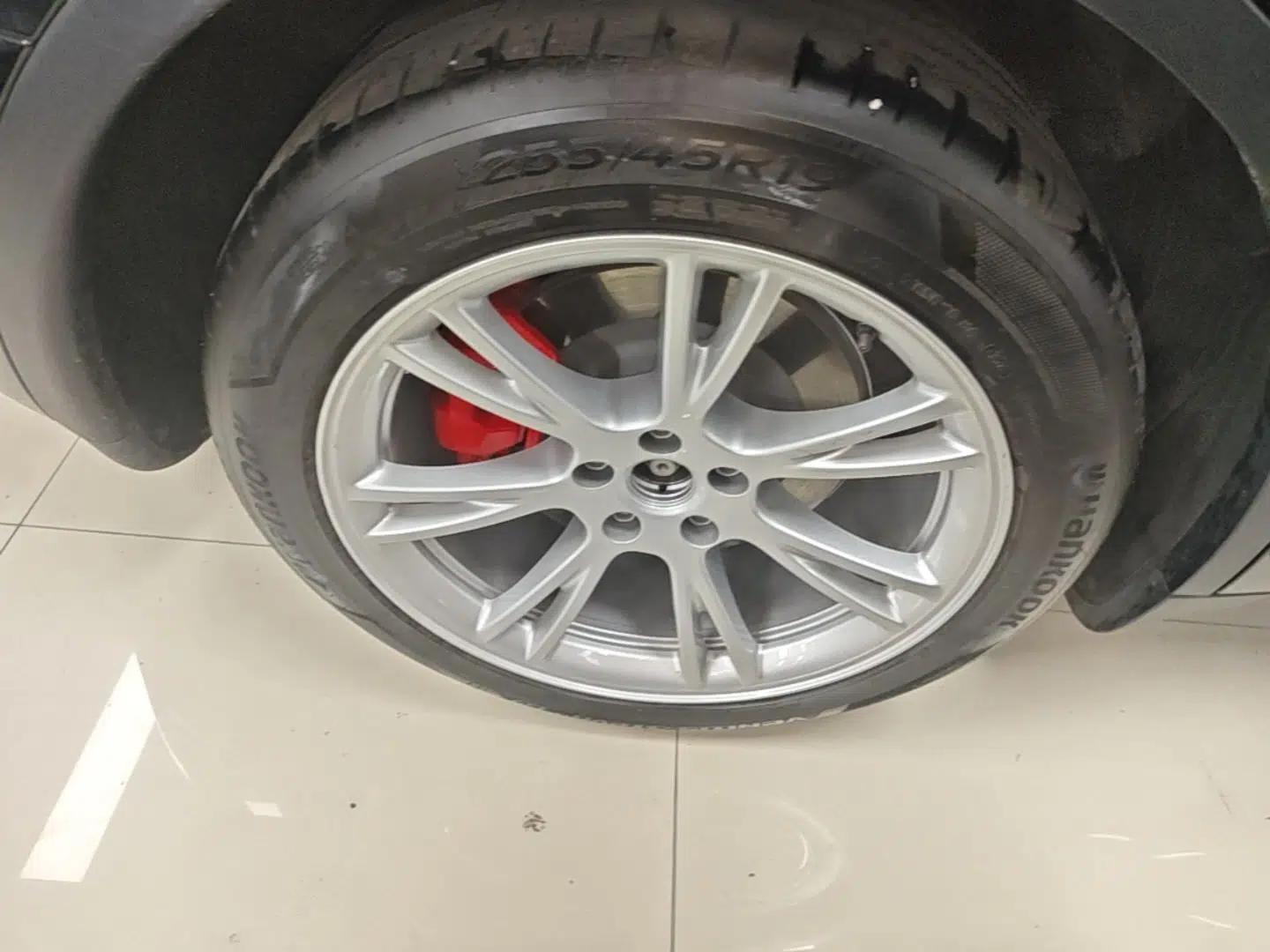 Tesla Model Y 2022 Revised Version Rear-Wheel Drive — миниатюра 11