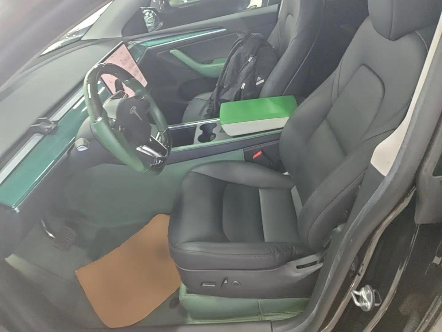 Tesla Model Y 2022 Revised Version Rear-Wheel Drive — миниатюра 17