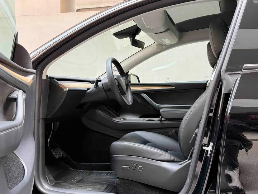 Tesla Model Y 2022 Revised Version Long-Range All-Wheel Drive — миниатюра 28