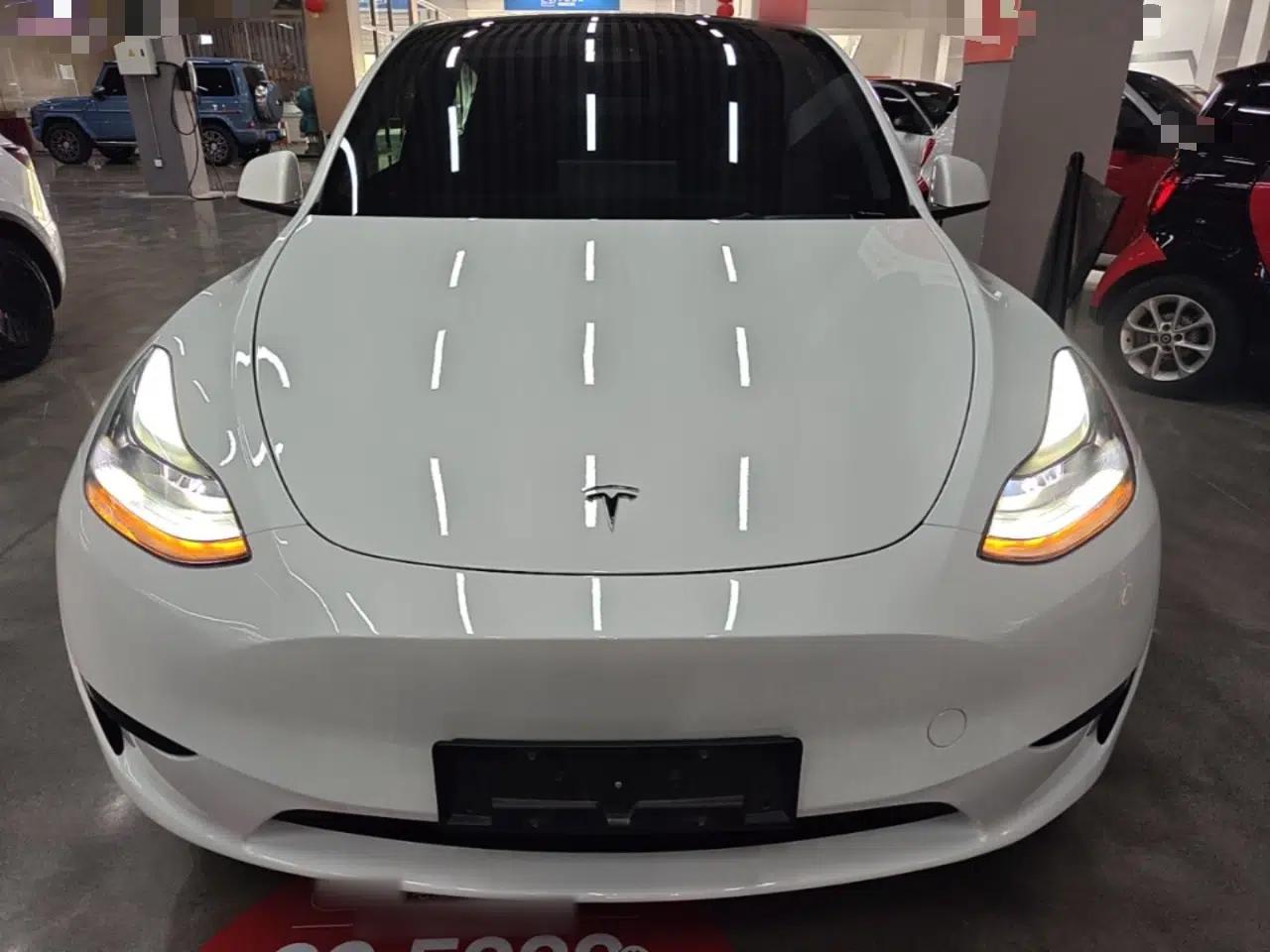 Tesla Model Y 2024 Rear-Wheel-Drive Version — миниатюра 2