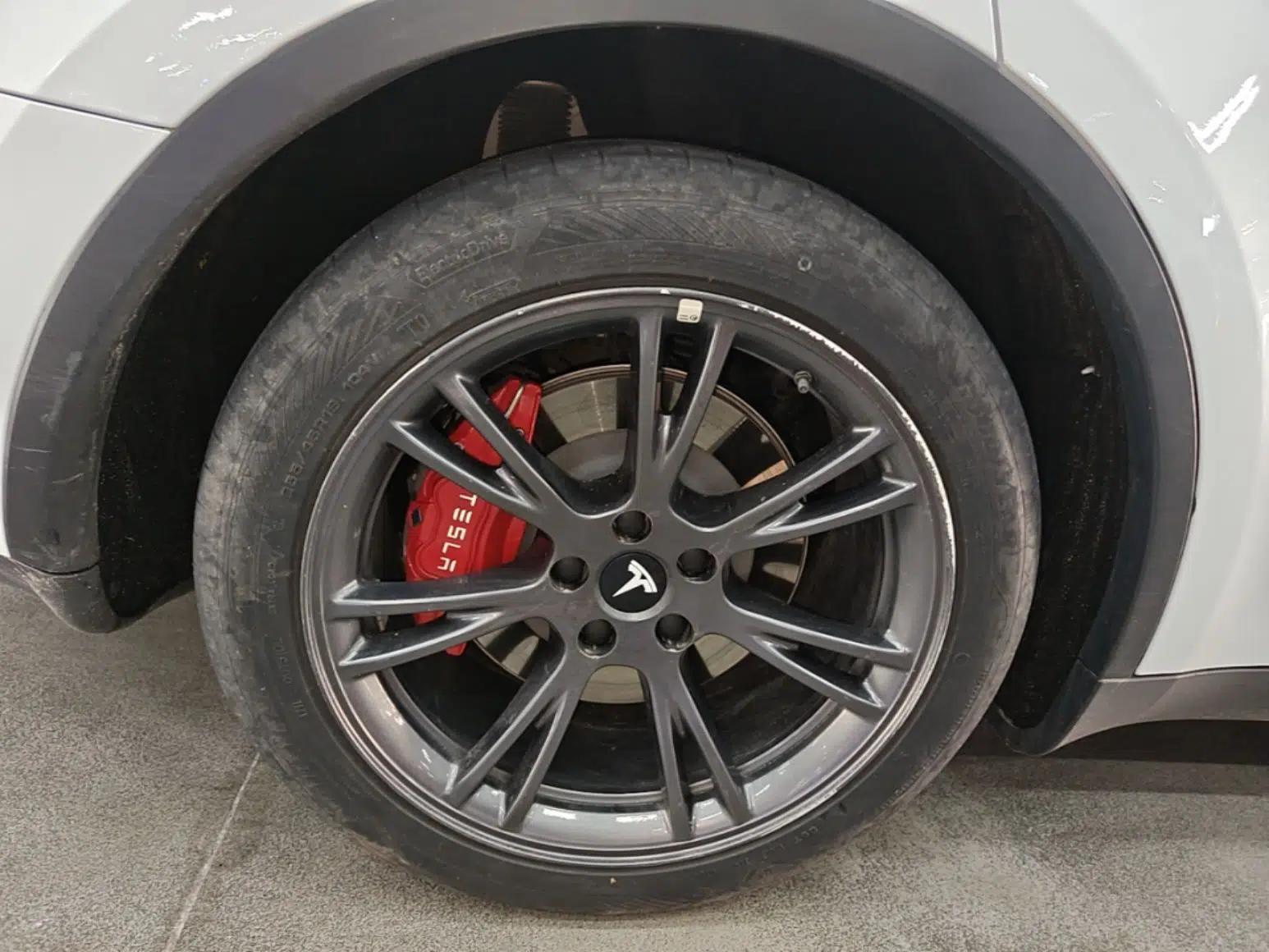 Tesla Model Y 2024 Rear-Wheel-Drive Version — миниатюра 11