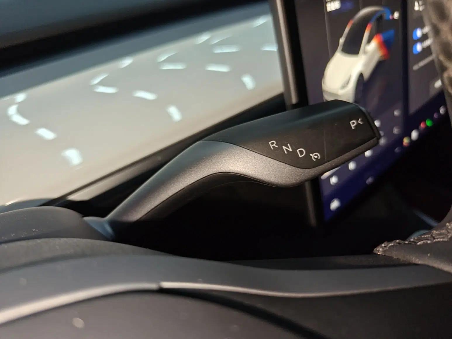 Tesla Model Y 2024 Rear-Wheel-Drive Version — миниатюра 16