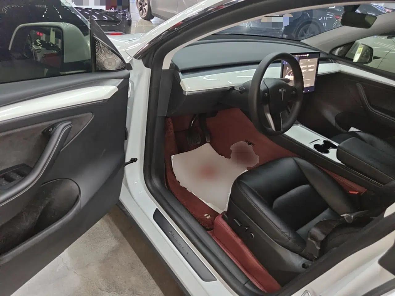 Tesla Model Y 2024 Rear-Wheel-Drive Version — миниатюра 18