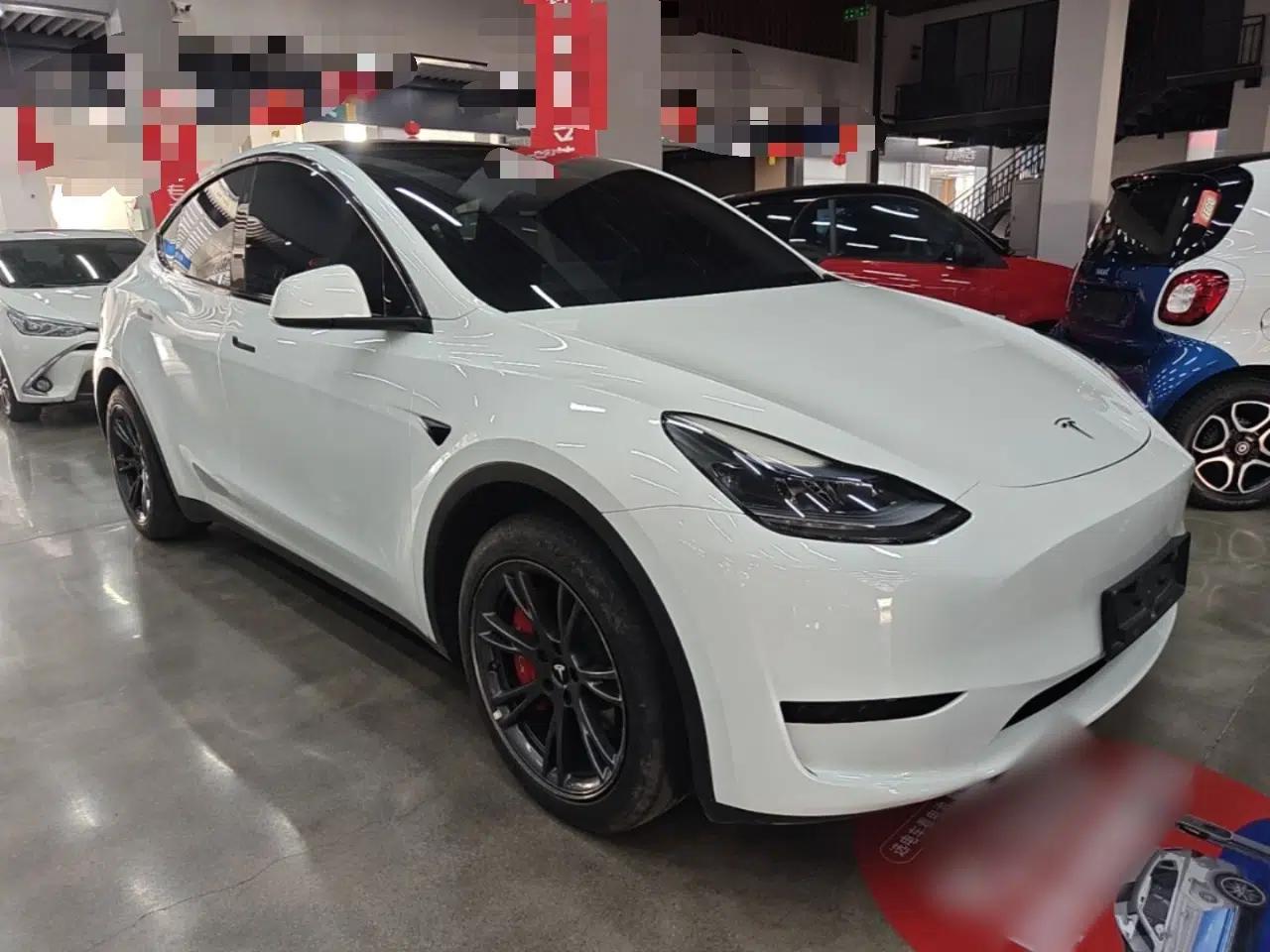Tesla Model Y 2024 Rear-Wheel-Drive Version — миниатюра 3
