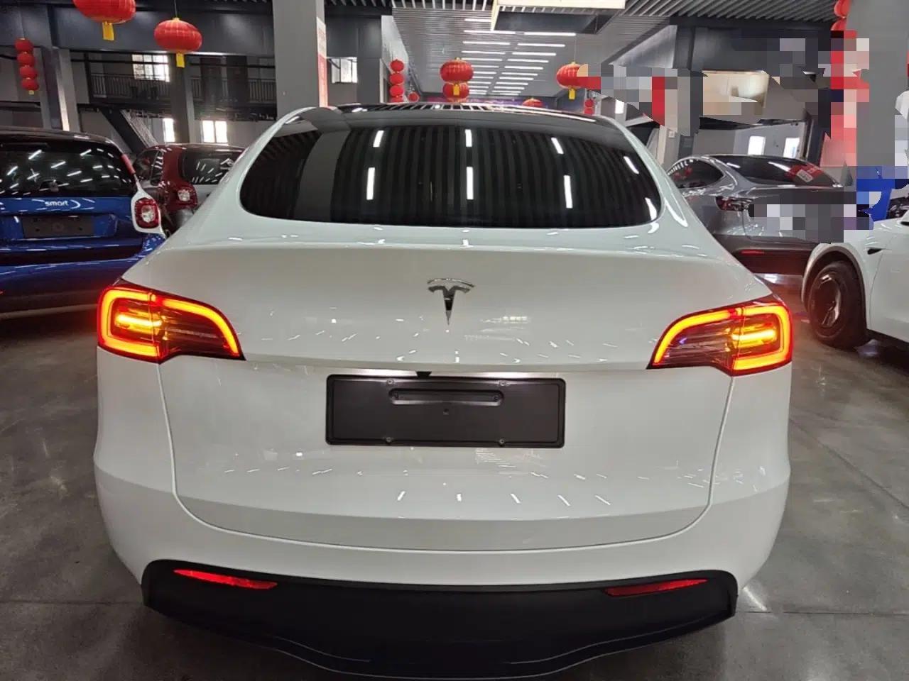 Tesla Model Y 2024 Rear-Wheel-Drive Version — миниатюра 5