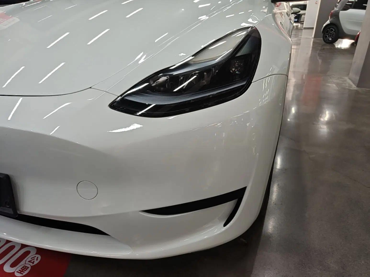 Tesla Model Y 2024 Rear-Wheel-Drive Version — миниатюра 8