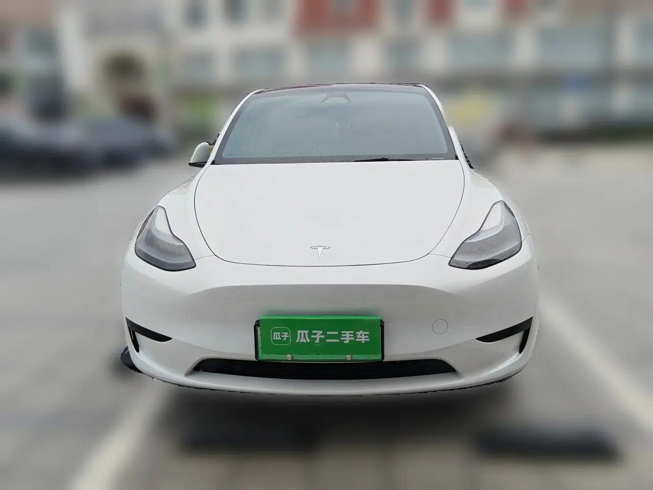 Tesla Model Y 2024 Rear-Wheel-Drive Version — миниатюра 2