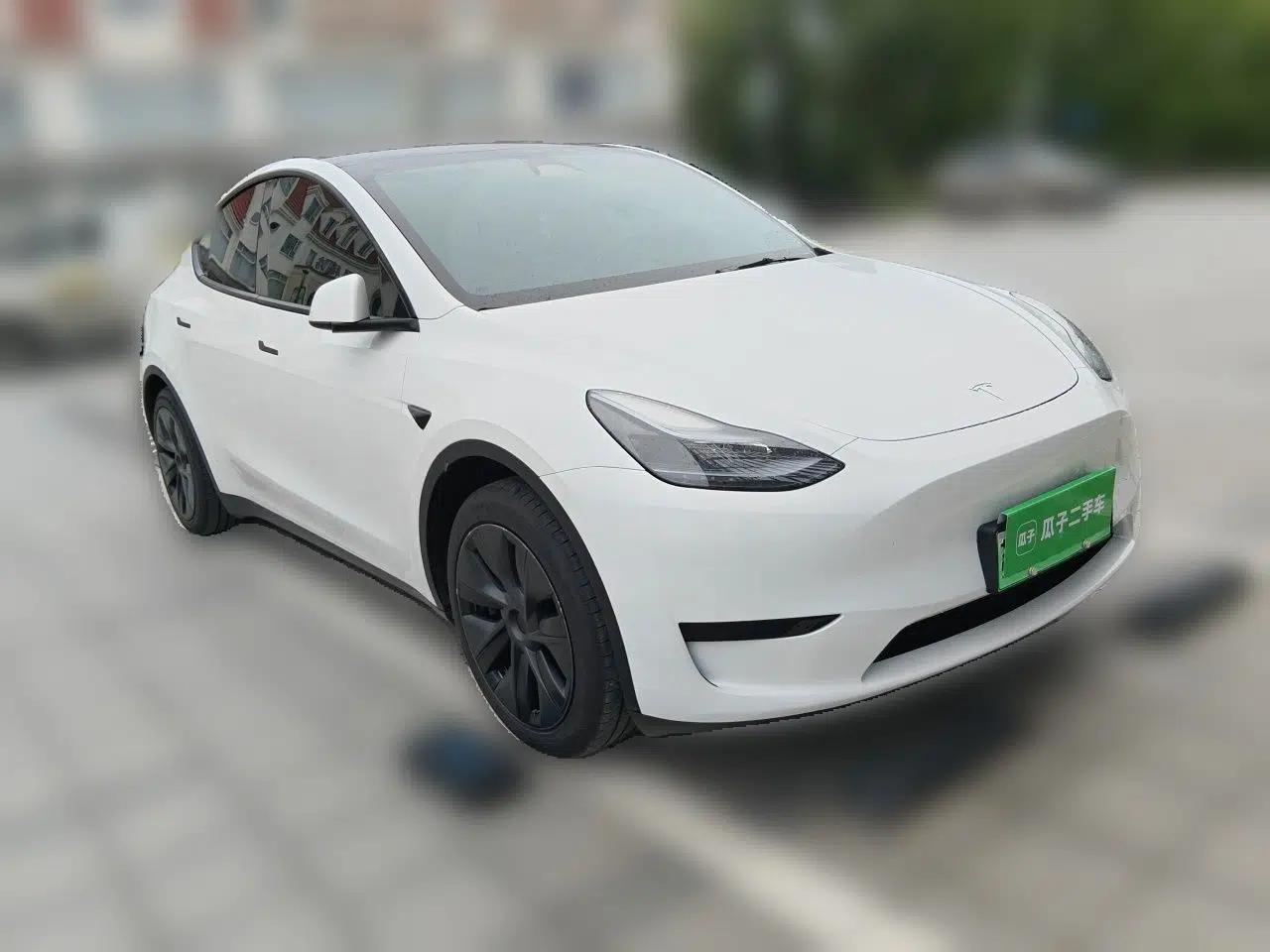 Tesla Model Y 2024 Rear-Wheel-Drive Version — миниатюра 3