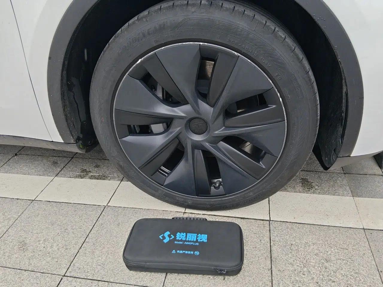 Tesla Model Y 2024 Rear-Wheel-Drive Version — миниатюра 8