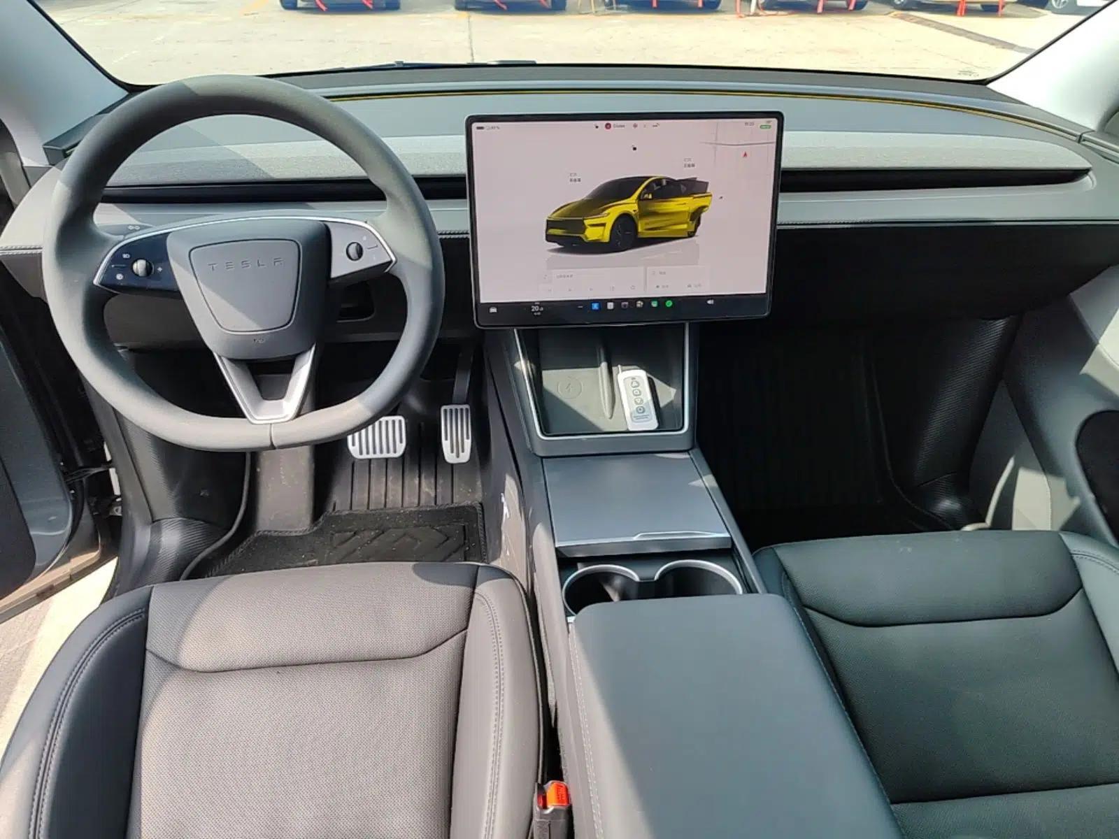 Tesla Model Y 2025 Rear-Wheel-Drive Version — миниатюра 12