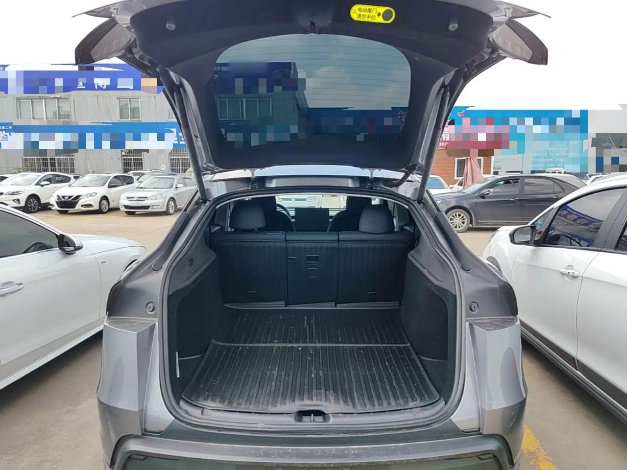 Tesla Model Y 2025 Rear-Wheel-Drive Version — миниатюра 22