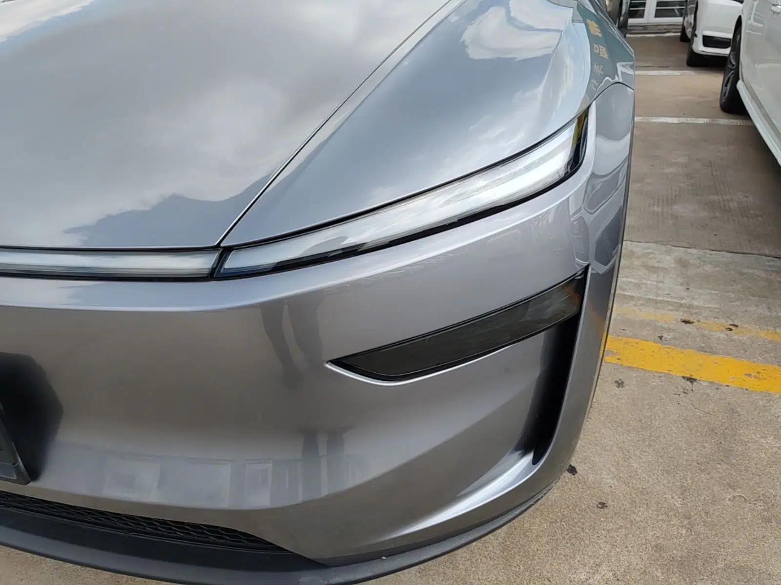Tesla Model Y 2025 Rear-Wheel-Drive Version — миниатюра 8