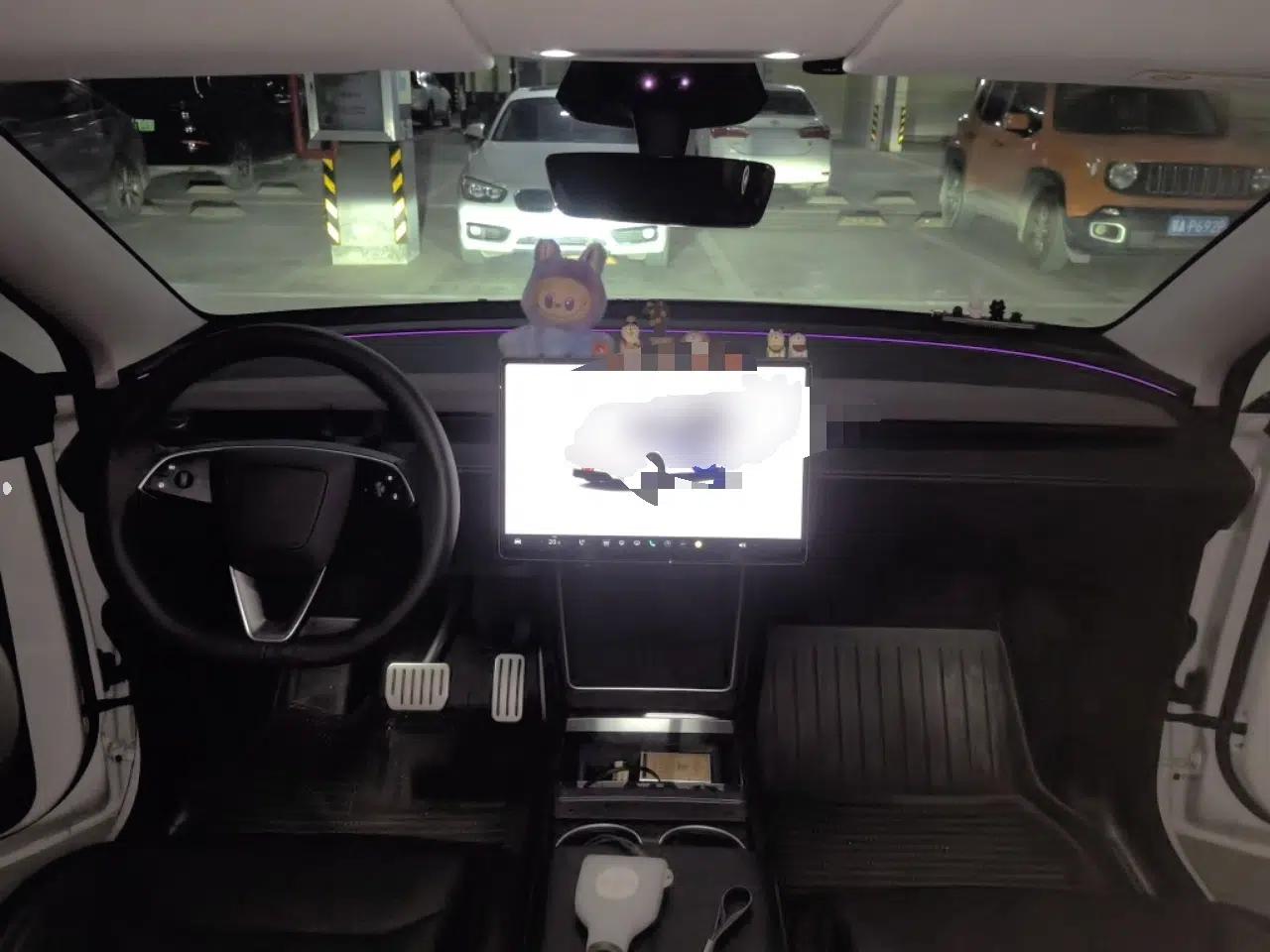 Tesla Model Y 2025 Rear-Wheel-Drive Version — миниатюра 18
