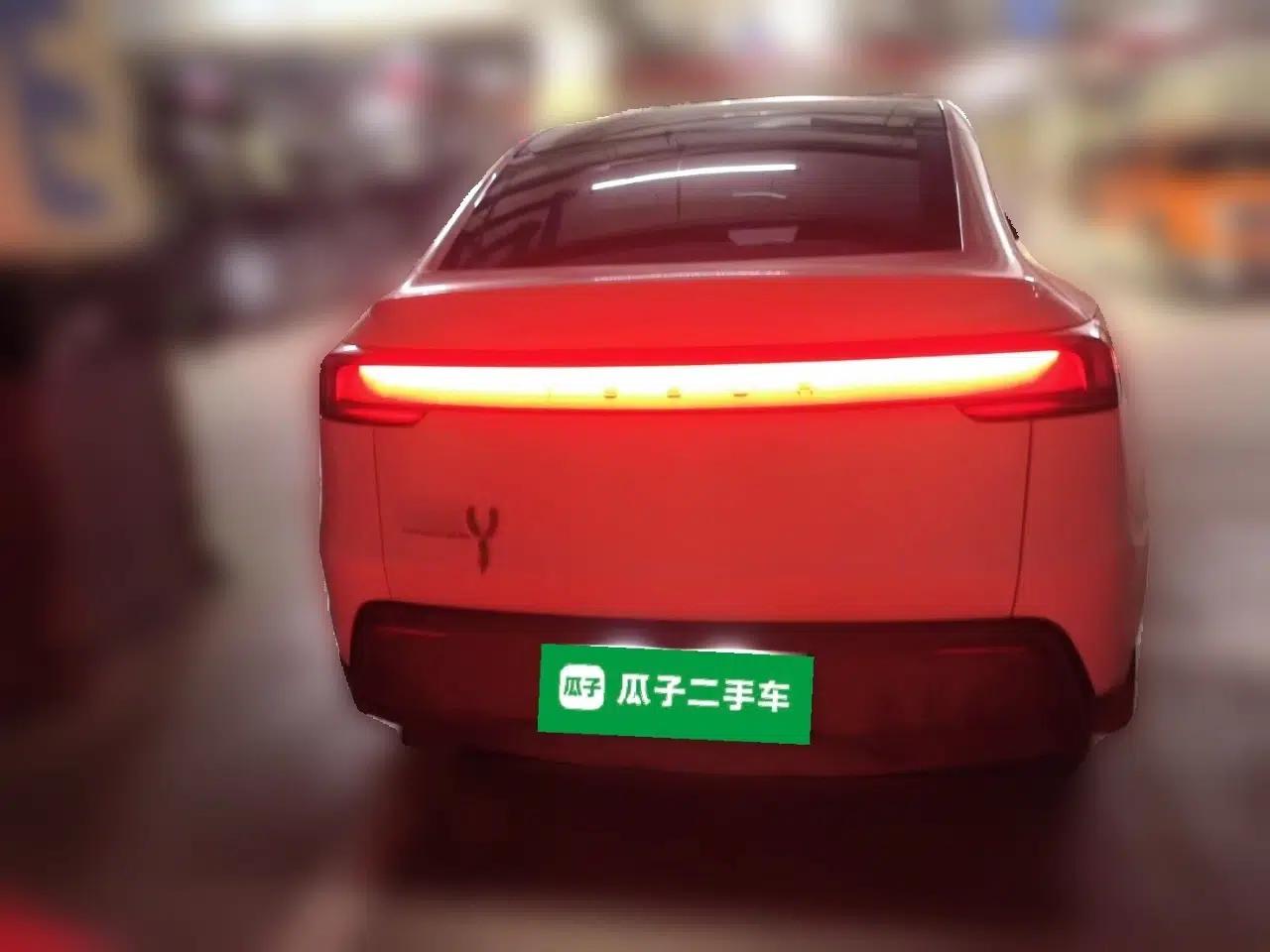 Tesla Model Y 2025 Rear-Wheel-Drive Version — миниатюра 5