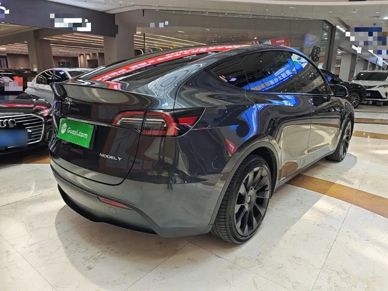 Tesla Model Y 2024 Rear-Wheel-Drive Version — миниатюра 6