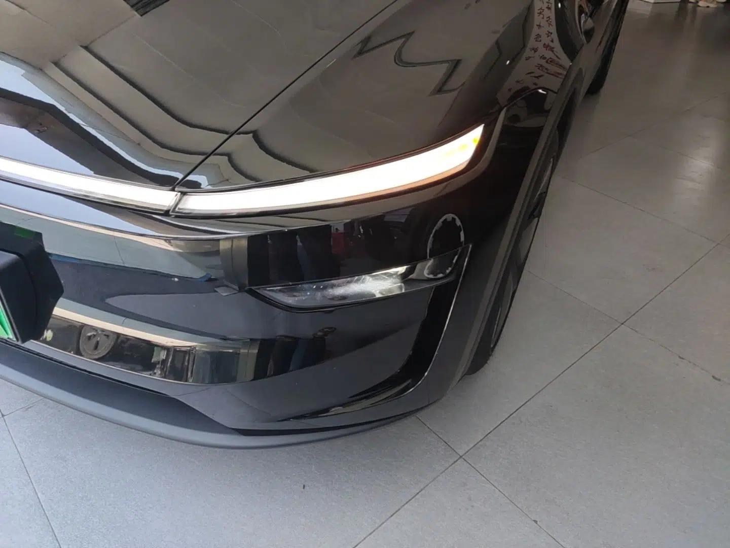 Tesla Model Y 2025 Rear-Wheel-Drive Version — миниатюра 8