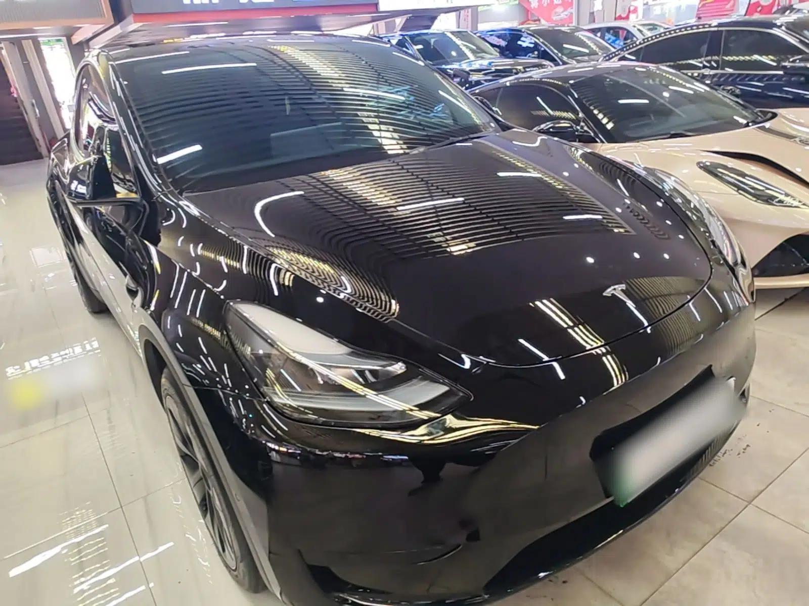 Tesla Model Y 2023 Rear-Wheel-Drive Version — миниатюра 3
